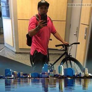 Meet your Posher, Cesar